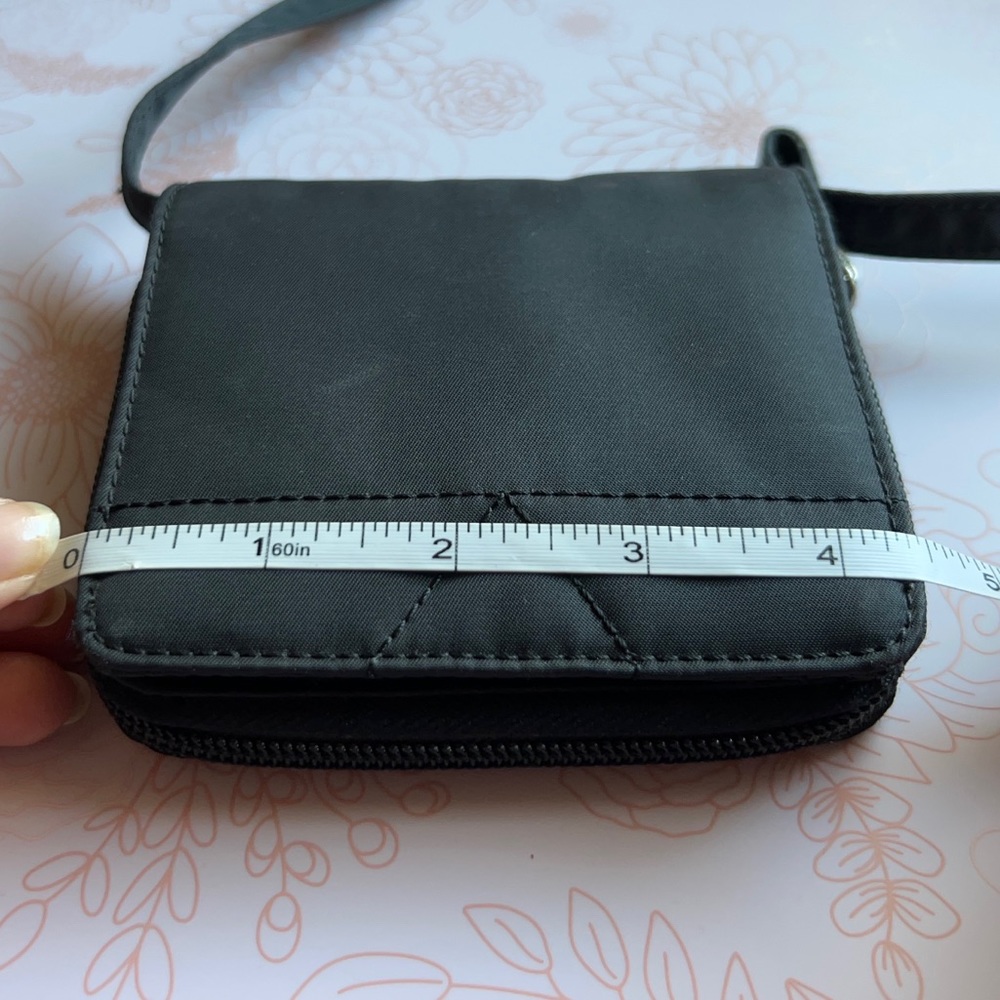 Eddie Bauer Black Crossbody Wallet with Detachable Strap - Picture 11 of 12